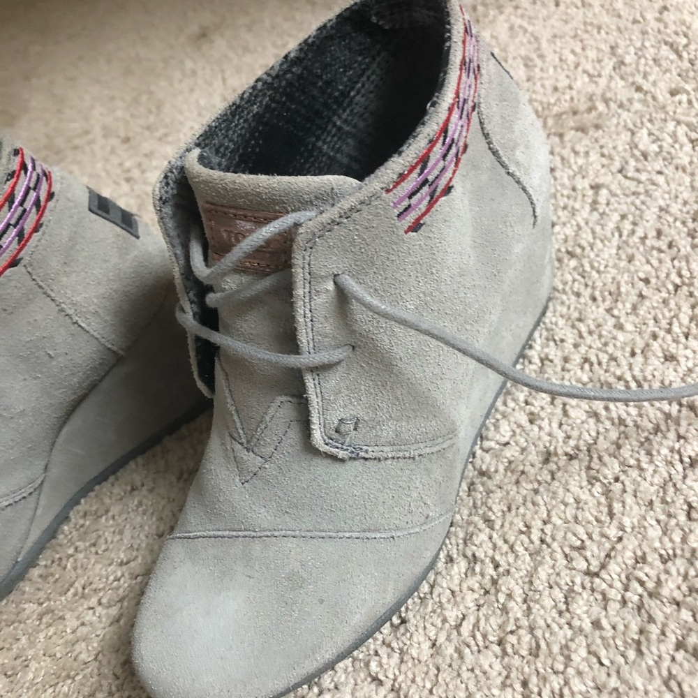 Tons booties size 7.5